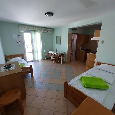 Flora Appartement Sutivan