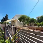 Flora 公寓 苏提万