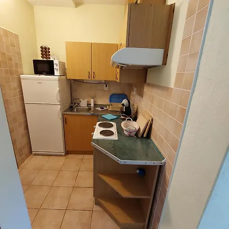 Flora Apartment *
