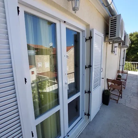 Apartament Flora *