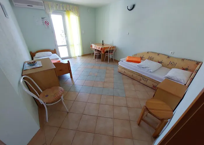 Flora * سوتيفان