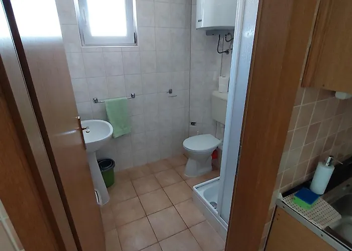 Flora * سوتيفان